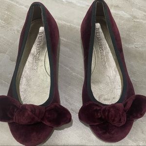 Burberry girls flats
